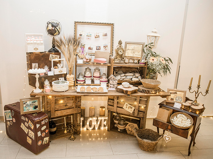 Ideas de boda para parejas que aman viajar mesa dulces boda vintage romantica - Ideas de boda para parejas que aman viajar