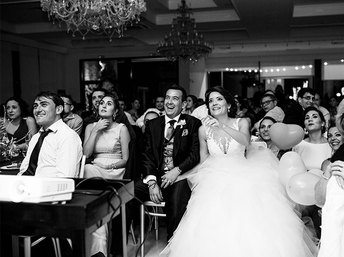 El vídeo de tu boda, un recuerdo para toda la vida novios invitados video recepcion boda - El vídeo de tu boda, un recuerdo para toda la vida