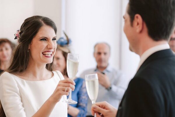 pareja feliz 2019 600x403 - Propósitos para ser una pareja más feliz en 2019