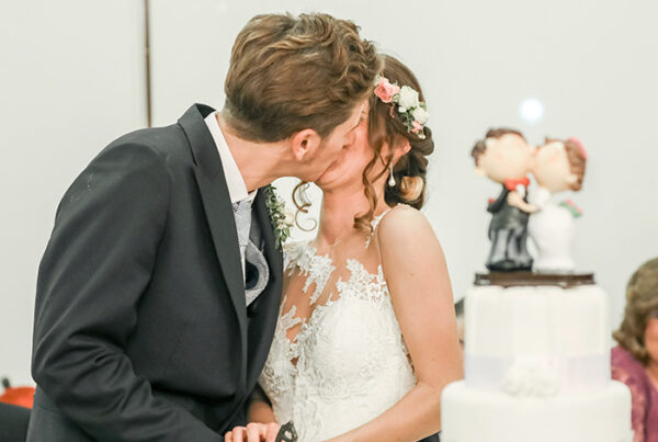 tradicion tarta bodas 600x403 - Todo lo que necesitas saber sobre la tarta de bodas