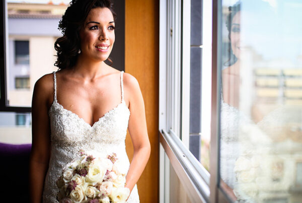 vestido adecuado novia 600x403 - Elige el vestido de novia perfecto que te haga brillar